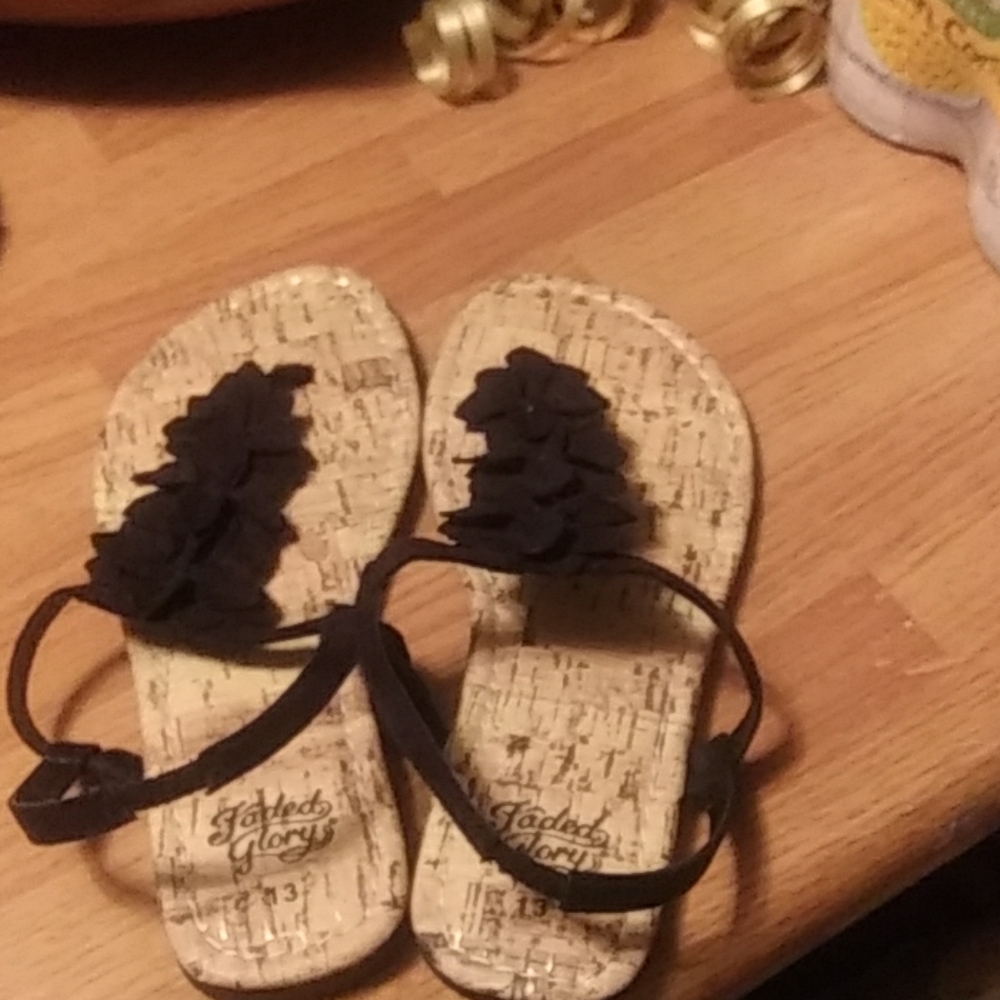 Sandles